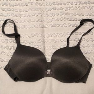 Victoria Secret Plunge Style Push-up Bra